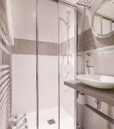 Jenner Hotel 3*